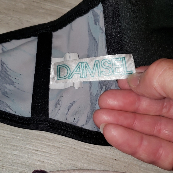 2 bikini strapless tops - Picture 9 of 10